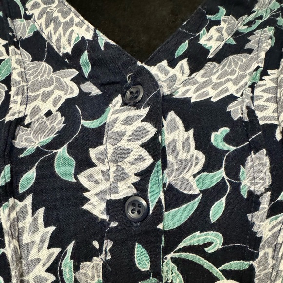 Fun2Fun Black Floral Popover Career Top Blouse (Size S) - Picture 5 of 8